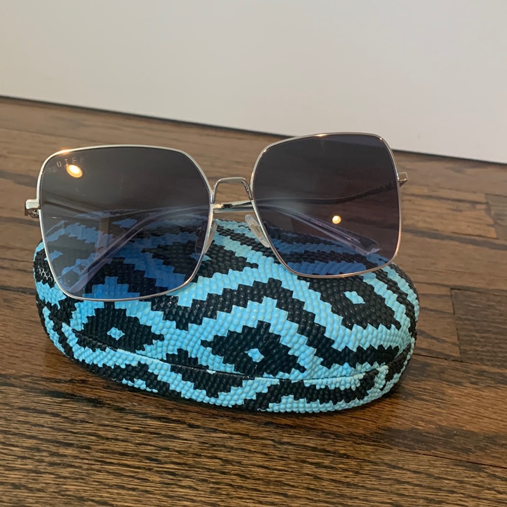 Diff Silver Frame With Black Lenses Sunglasses - image 1